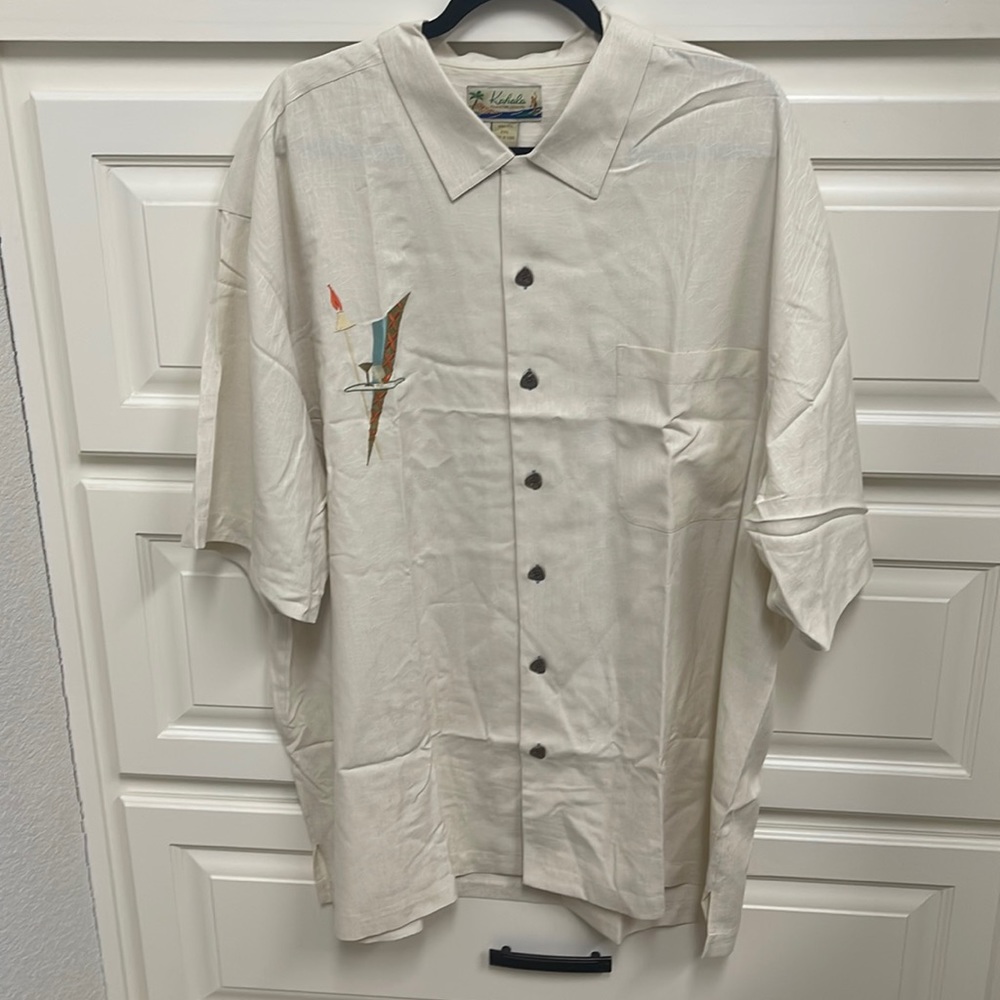 Kahala men’s 2XL silk shirt, beautifully detailed